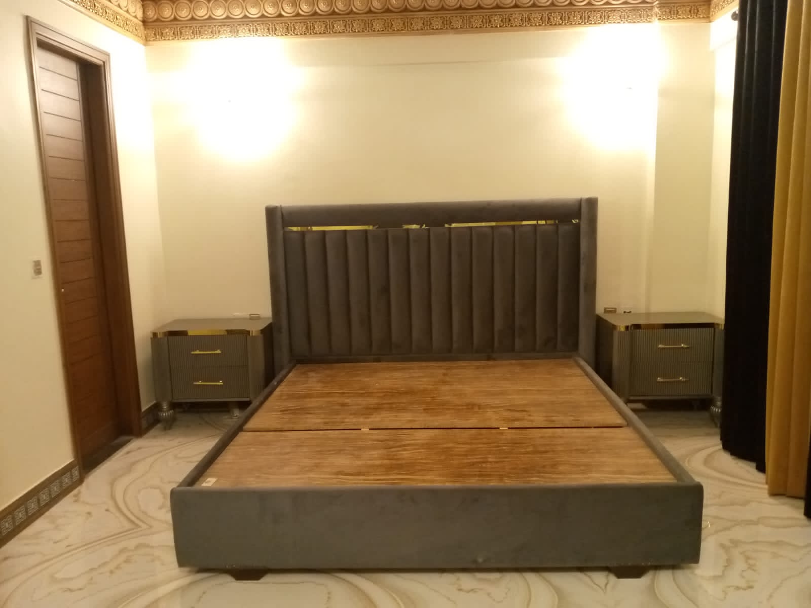 MODERN BED SET