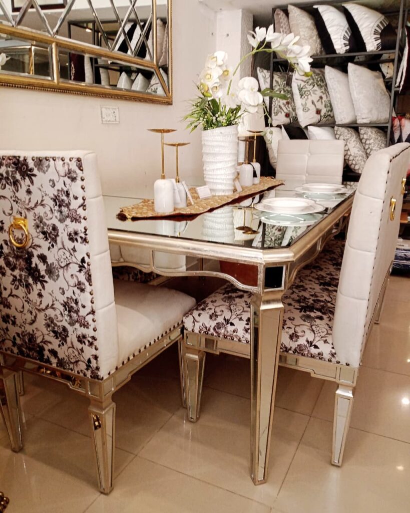 MIRRORED DINING TABLE, 6 CHAIRS