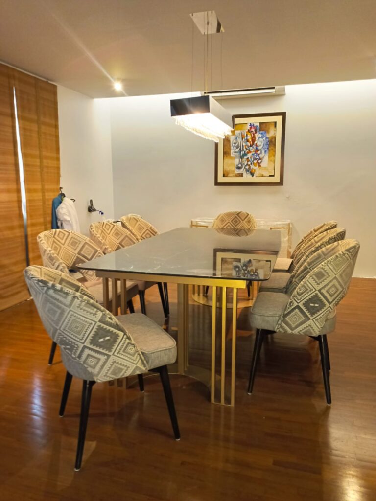 ONYX DINING SET