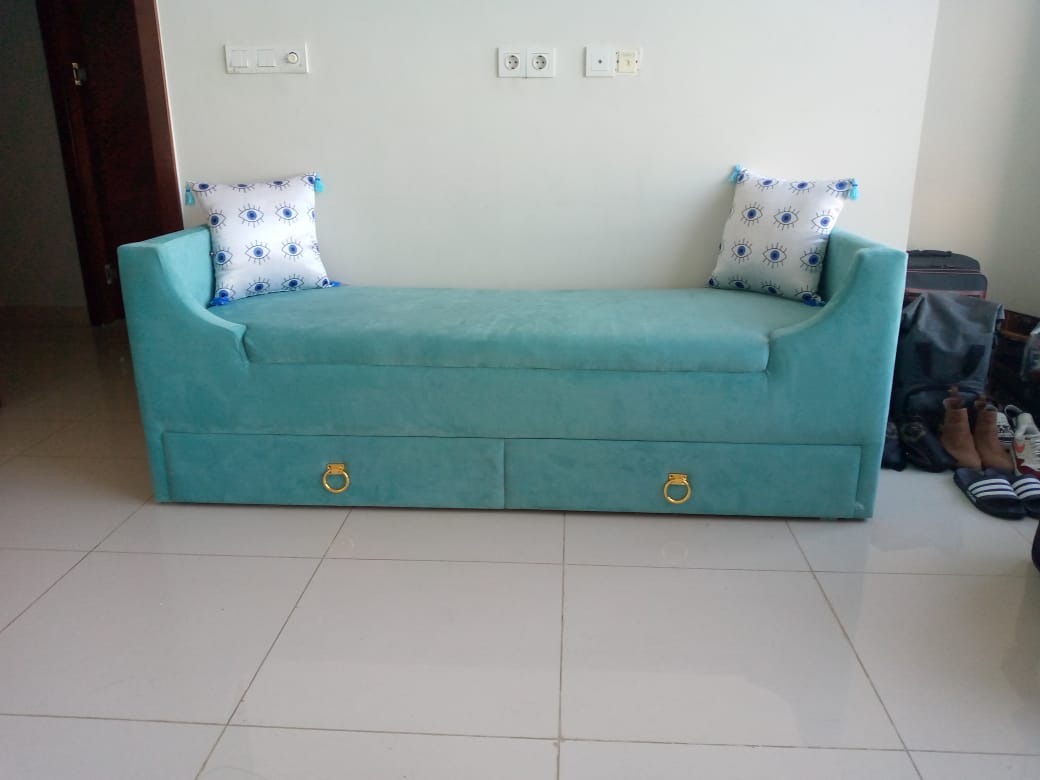BACK LESS BENCH WITH STORAGE DRAWERS - Image 4