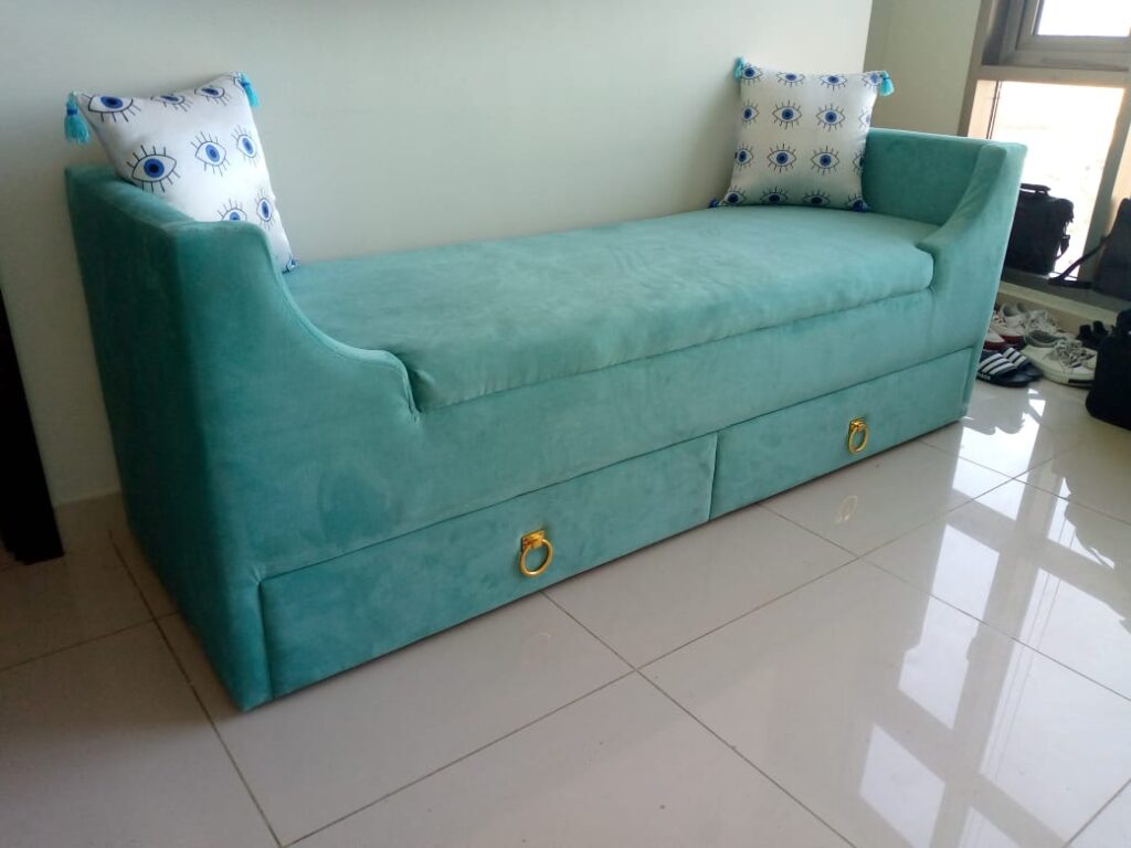BACK LESS BENCH WITH STORAGE DRAWERS