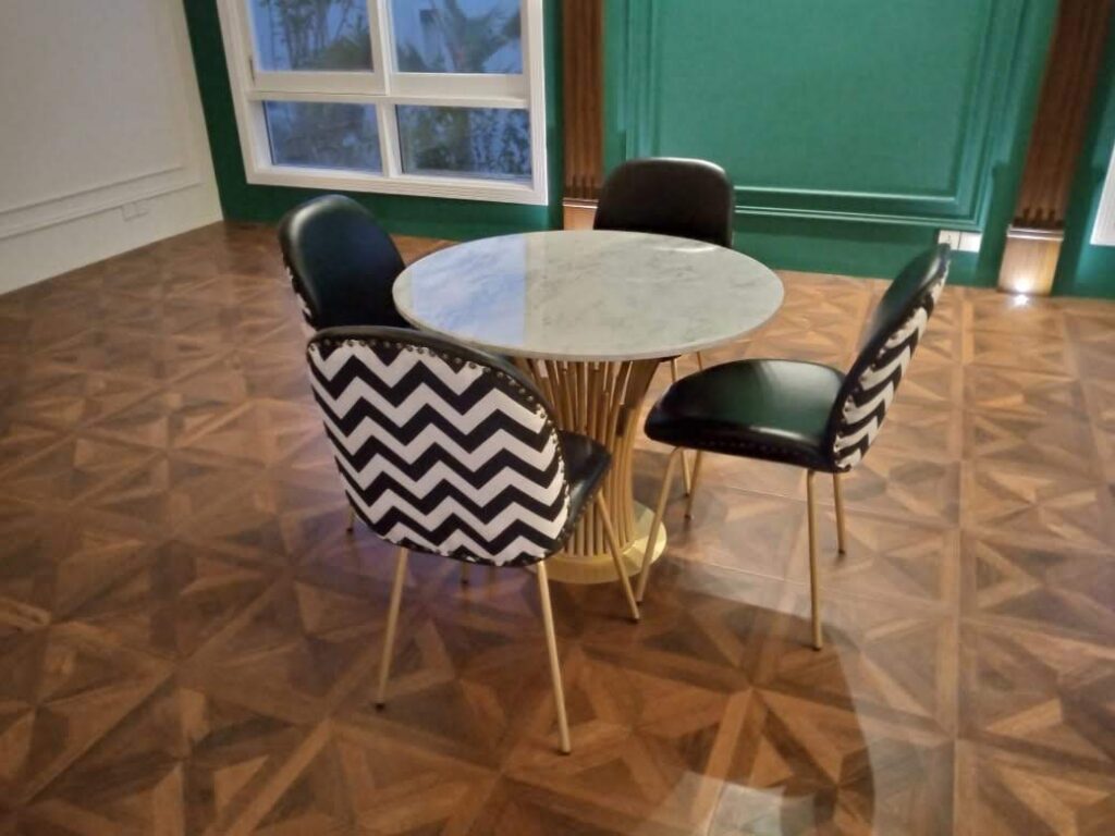 THE AURORA MARBLE-TOP DINNING SET