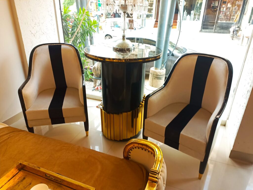 ACCENT CHAIRS WITH FOYER TABLE