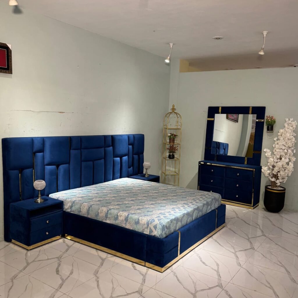 SAPPHIRE VALVET MASTER BEDROOM SUITE