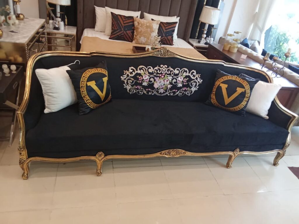 ELEGANT SOFA